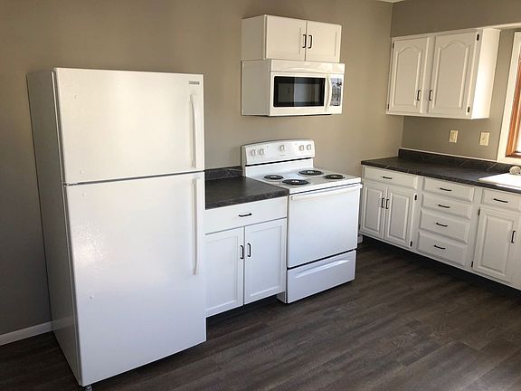 3rd image of 2702 London Rd #2704