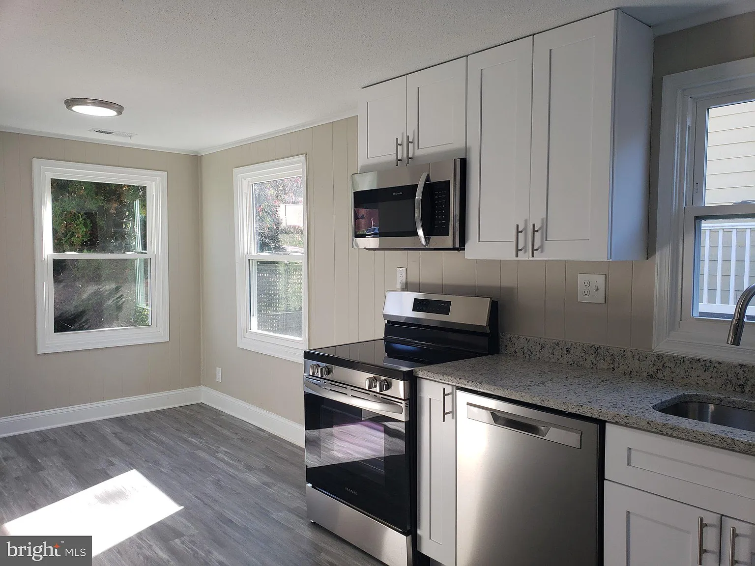 2 bed, 2.0 bath, 1520 sqft, $2,995 — Photo 2