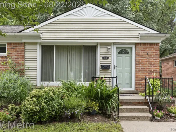 1111 Hickory Ave, Royal Oak, MI 48073