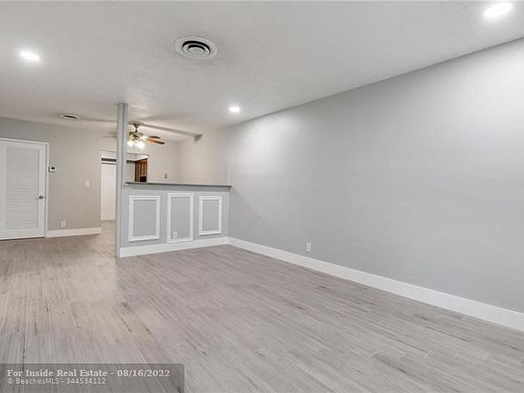 3rd image of 4305 NE 21st Ave APT 8
