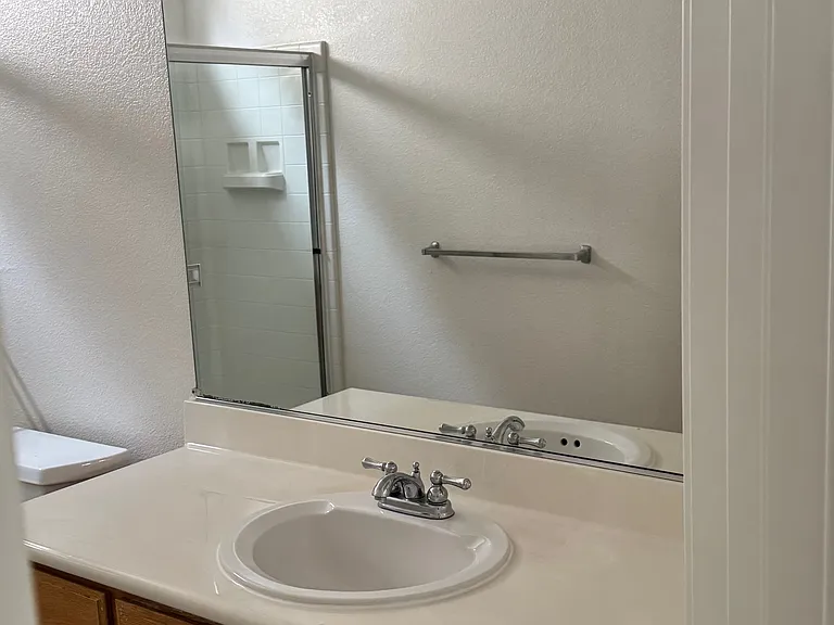 Second floor full bath