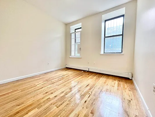 Rented by City Connections Realty | media 9