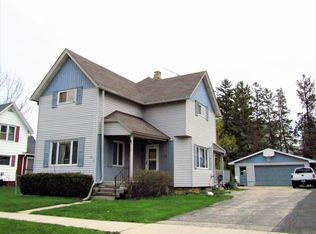 260 West St, Juneau, WI 53039