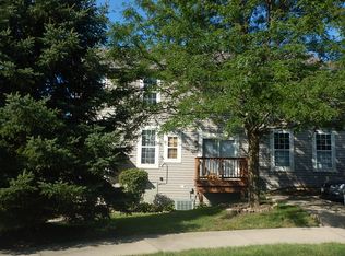 11S536 Rachael Ct, Willowbrook, IL 60527