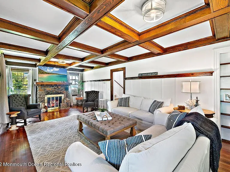 27 Shrewsbury Dr — Photo 10