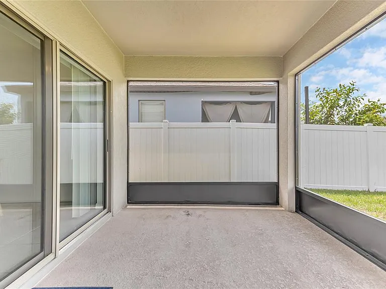 747 Citrus Isle Dr — Photo 6