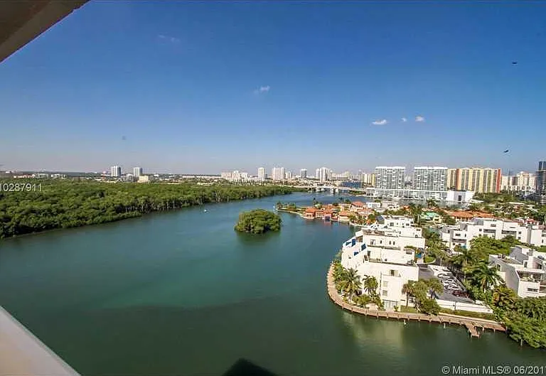 400 Kings Point Dr #1418 — Photo 2