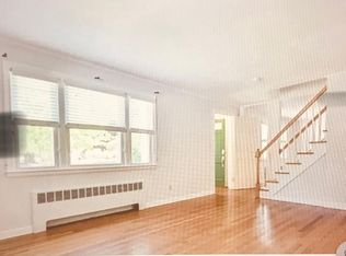 23 Pinewood Rd, Hamden, CT 06518