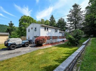 2 Red Bird Dr, Monroe, NY 10950