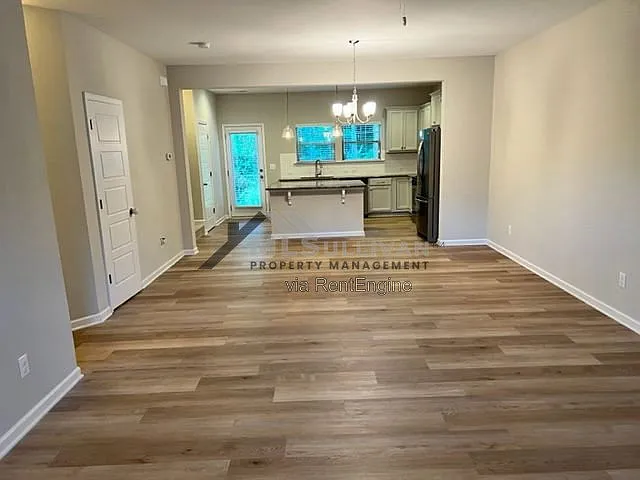 3 bed, 3.5 bath, 1748 sqft, $2,090 — Photo 3