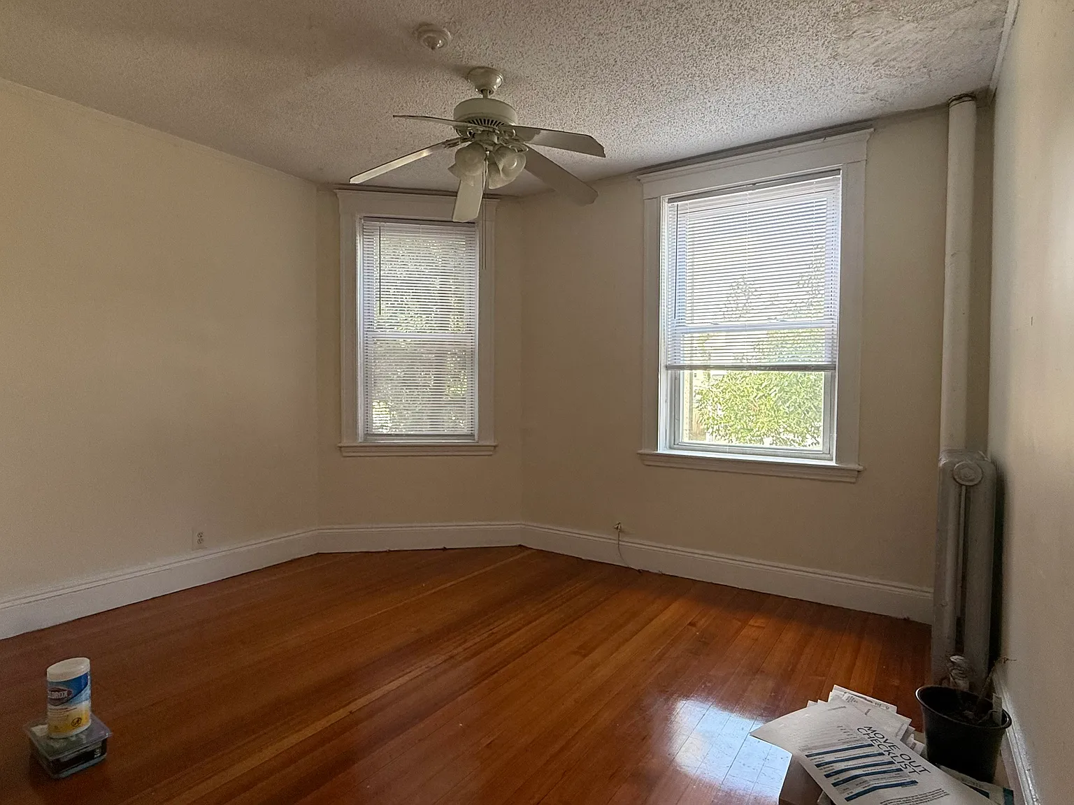 2 bed, 900 sqft, $2,500 — Photo 1