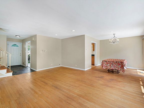 2nd image of 146 Millbrook Ln