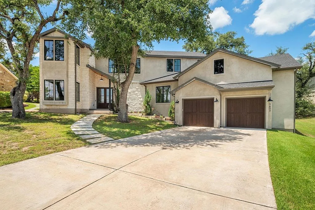 5 bed, 4.5 bath, 3796 sqft, $8,499 — Photo 1