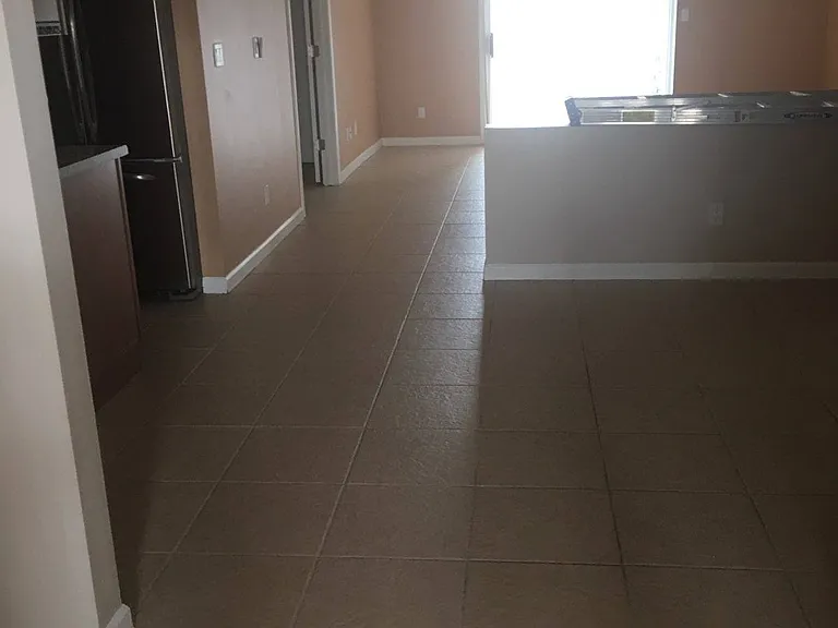 4317 N 19th Dr — Photo 15
