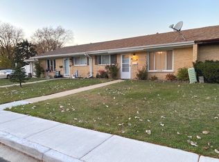 9401 Sumac Rd APT B, Des Plaines, IL 60016