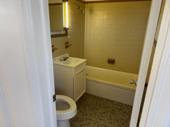 200 Ridge View Ln APT 44, Bassett, VA 24055