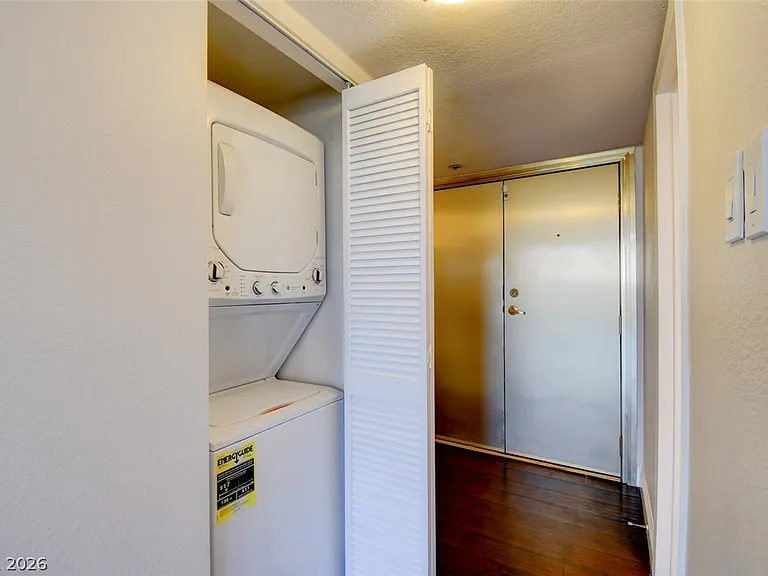 3111 Bel Air Dr #8E — Photo 40