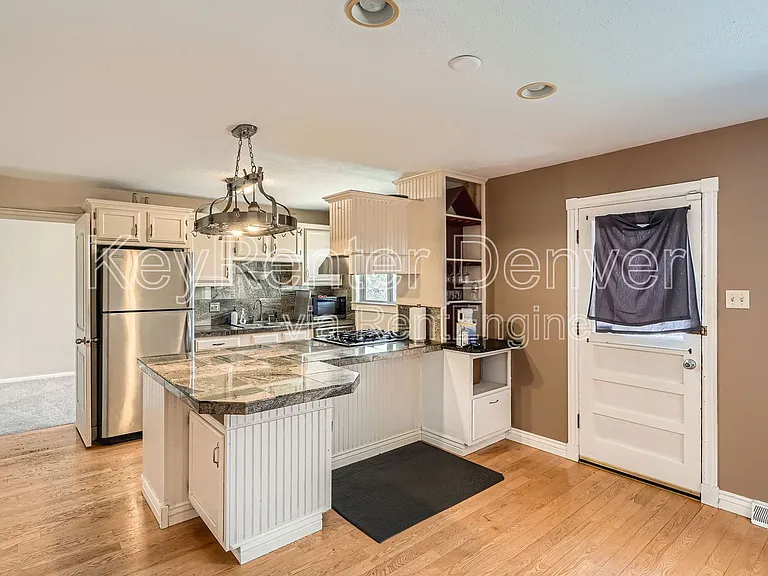 7603 E Bates Dr — Photo 4