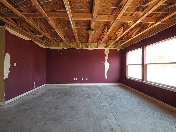 3rd image of 11651 Congressional Ln