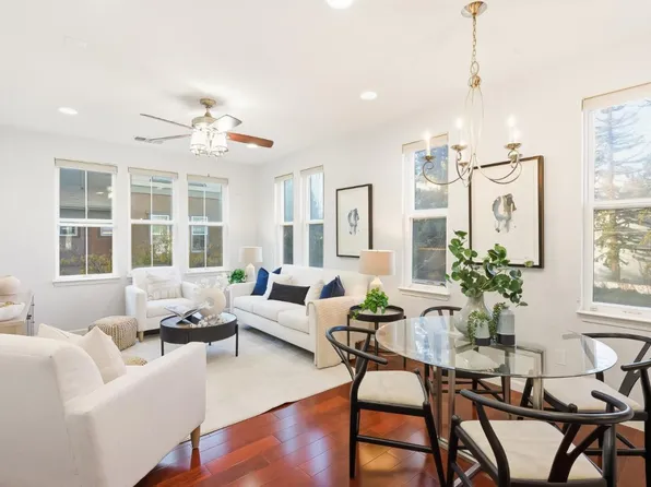 203 Peppermint Tree Ter Unit 8, Sunnyvale, CA 94086