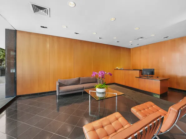 101 West 12th Street image 2 of 12