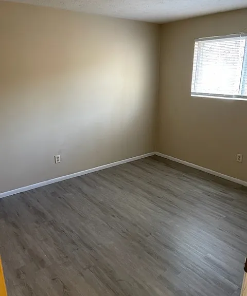 Riverview Apartments — Photo 9