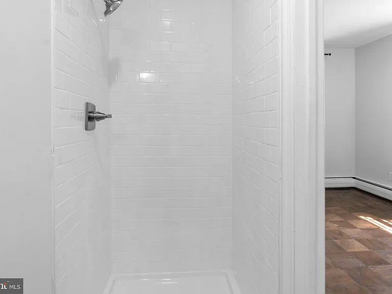 2305 Pickwick Rd — Photo 10