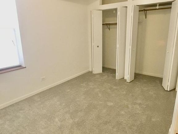 2nd image of 1100 W Thorndale Ave
