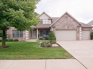 2510 Heather Glen Ave, Bettendorf, IA