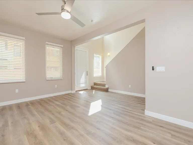 2450 E Blue Diamond Dr — Photo 13