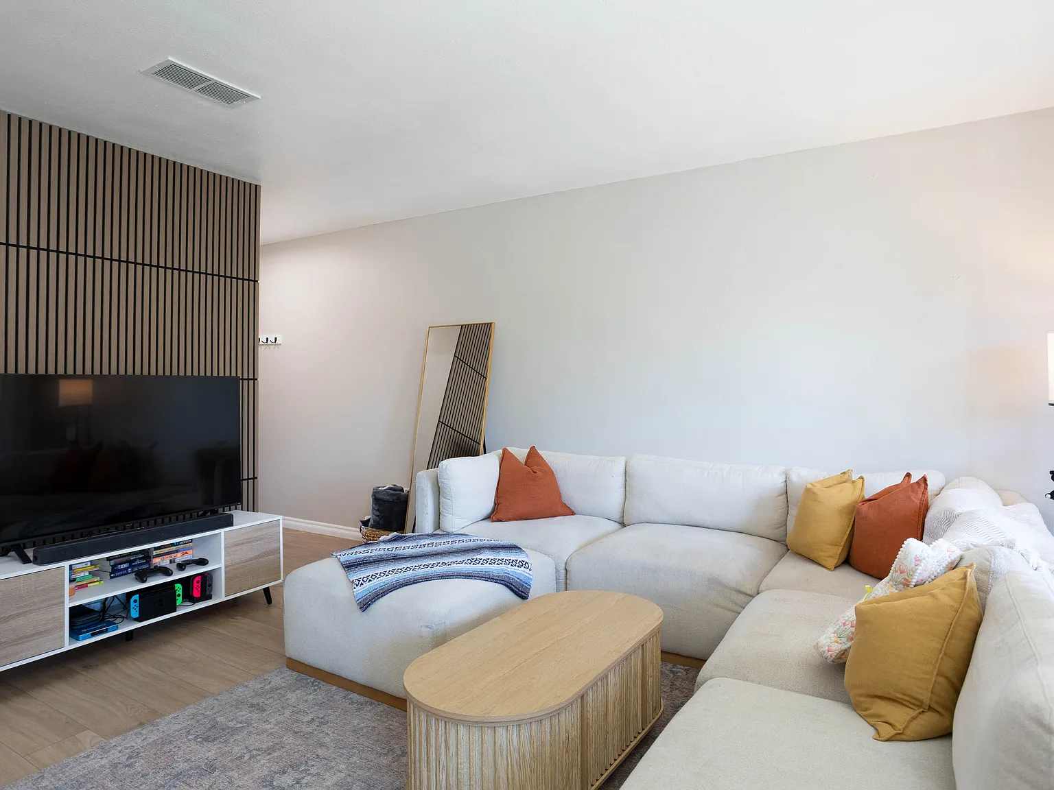 2 bed, 1152 sqft, $3,500 — Photo 4
