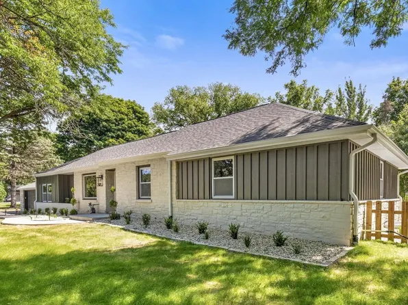 15055 West Bluemound ROAD, Brookfield, WI 53005