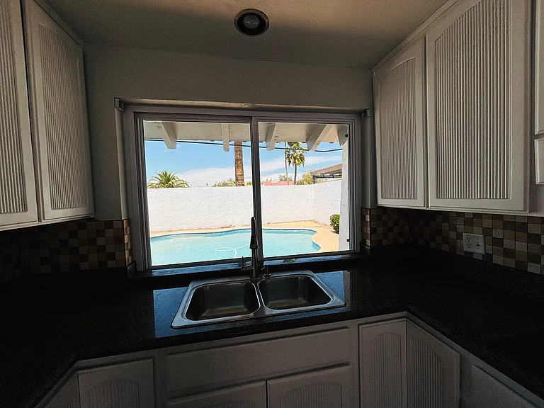 E Alameda Dr — Photo 13