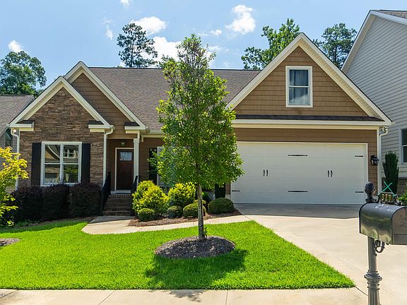 2nd image of 327 Carillon Ln