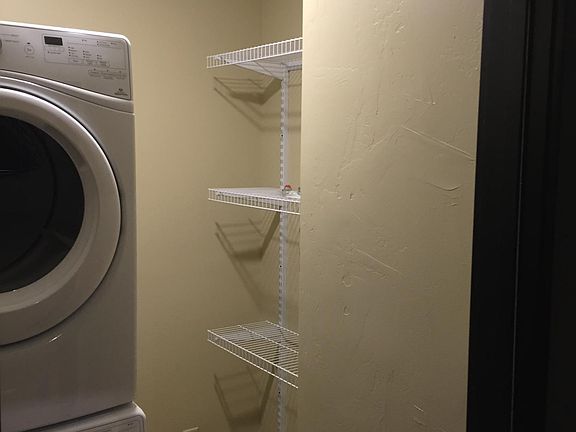 4th image of 108 W Ashland Ave APT 1