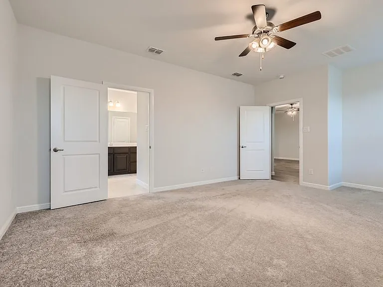 15952 Hayes Ridge Dr — Photo 22
