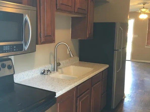 1402 Gracelawn Ln, Lexington, KY 40505