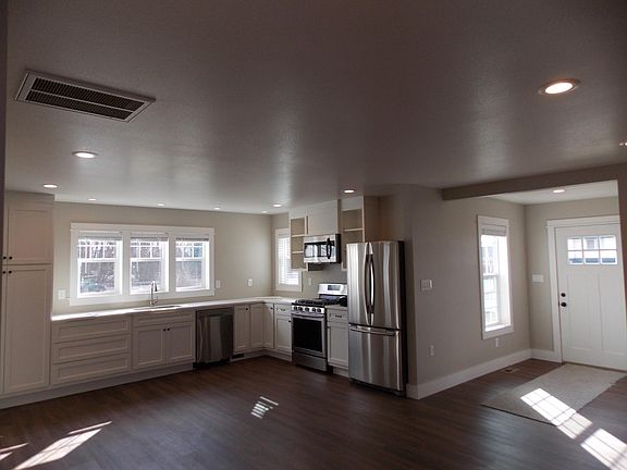 4th image of 14 W Franklin Ave
