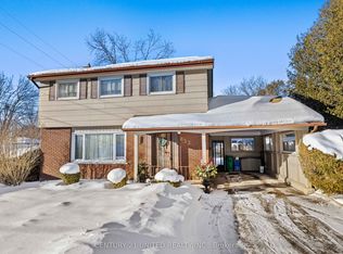 852 Parkhill Rd W, Peterborough, ON K9J 6P1