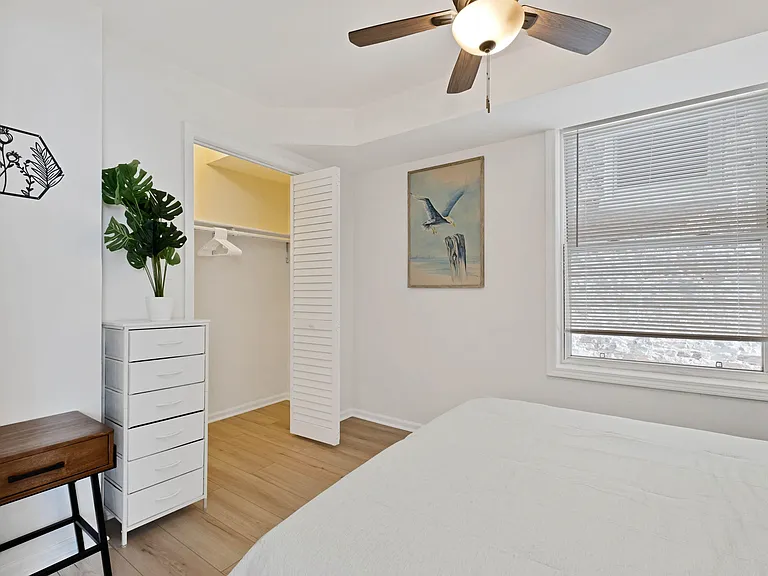 2620 W Homer St #1 — Photo 8