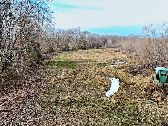 2nd image of 835 Mount Zion Rd