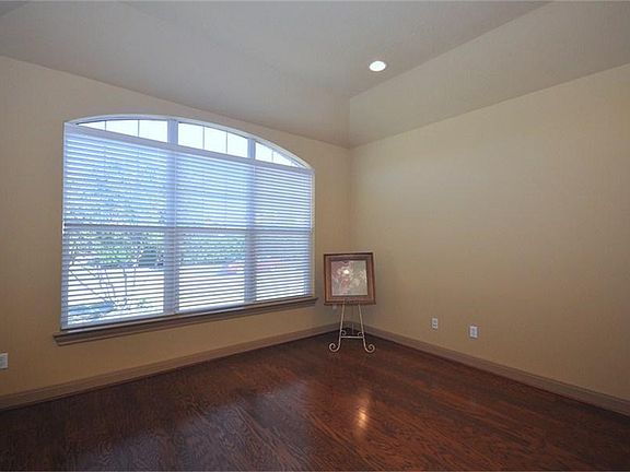 2nd image of 12715 Jasmine Hollow Ln