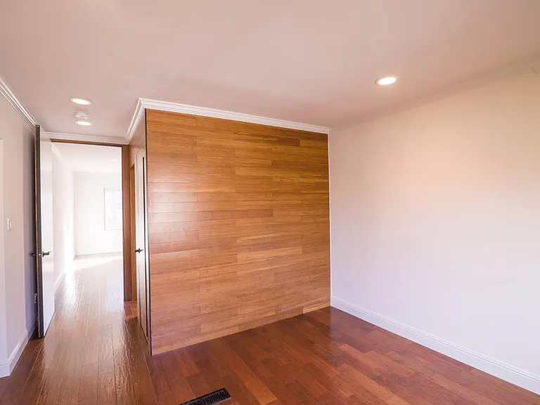 900 Oak Ln — Photo 8