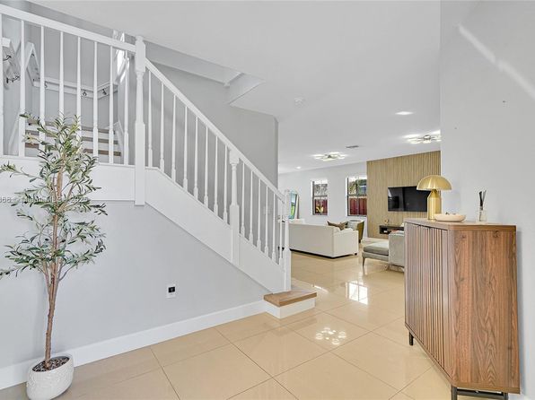 10072 NW 87th Ter #1