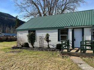 214 7th St, Morton, WA 98356