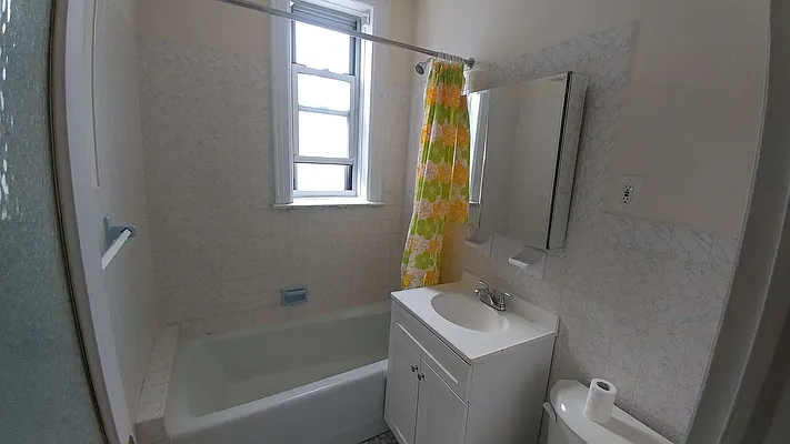 Rented by Halvatzis Realty | media 12