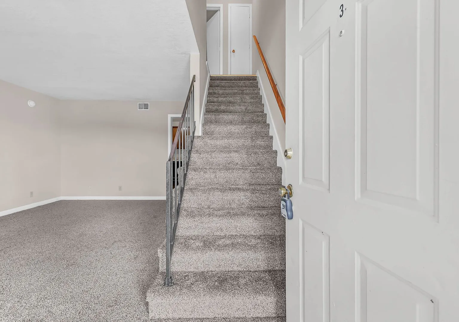 Peabody Dr. - 379 (Units 1 - 4) — Photo 2