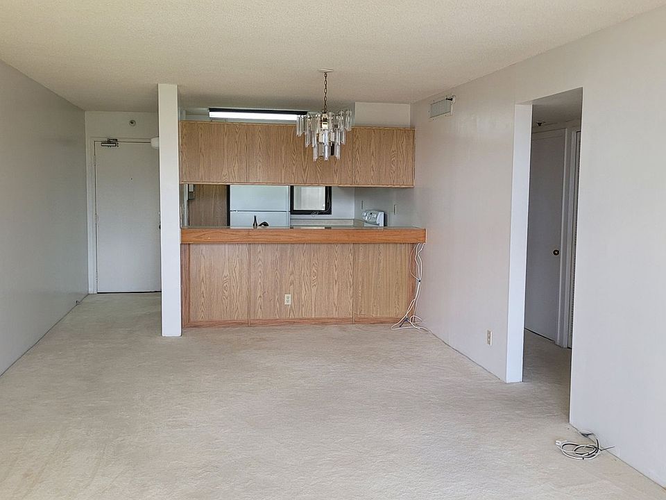 1st image of 990 Ala Nanala St APT 12D