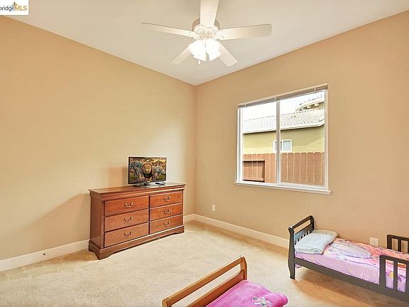 5th image of 1122 Clearwater Creek Blvd