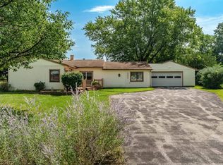 5591 Reimer Dr, Roscoe, IL 61073